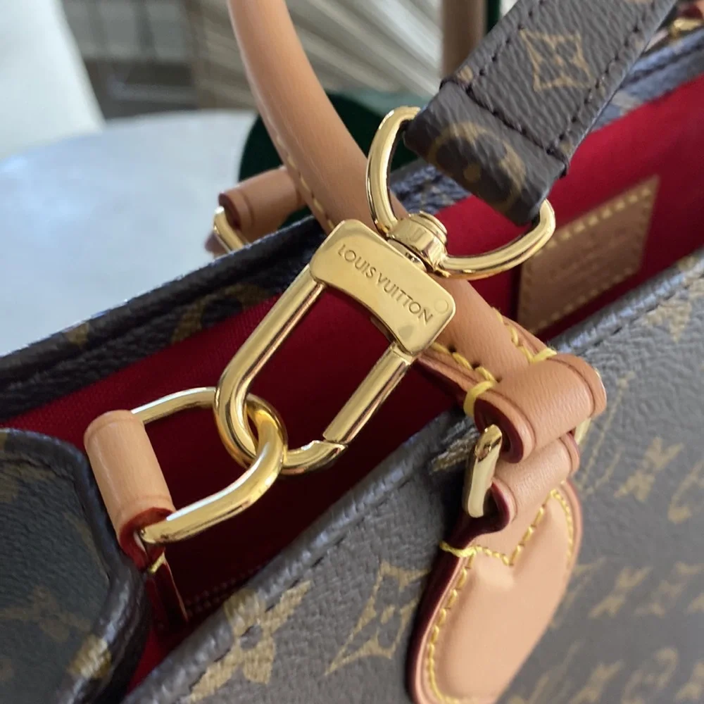 😍LOUIS VUITTON Monogram Sac Plat PM M45848 w/ Dust Bag, Box & Receipt! - Picture 4 of 12